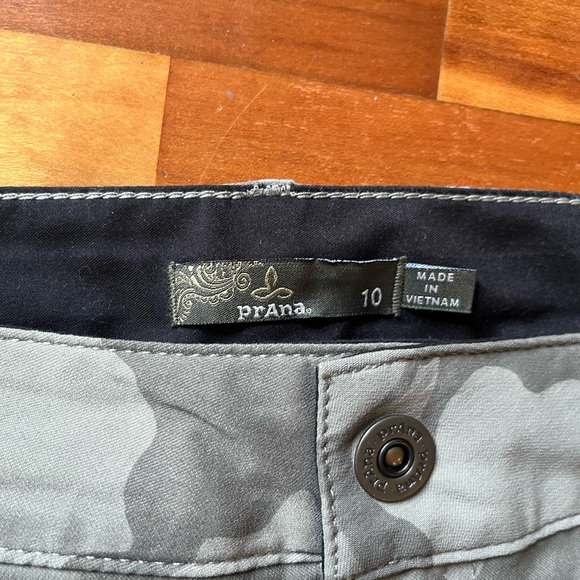 Prana Hallie Jogger, NWT, size 10 - Picture 2 of 5